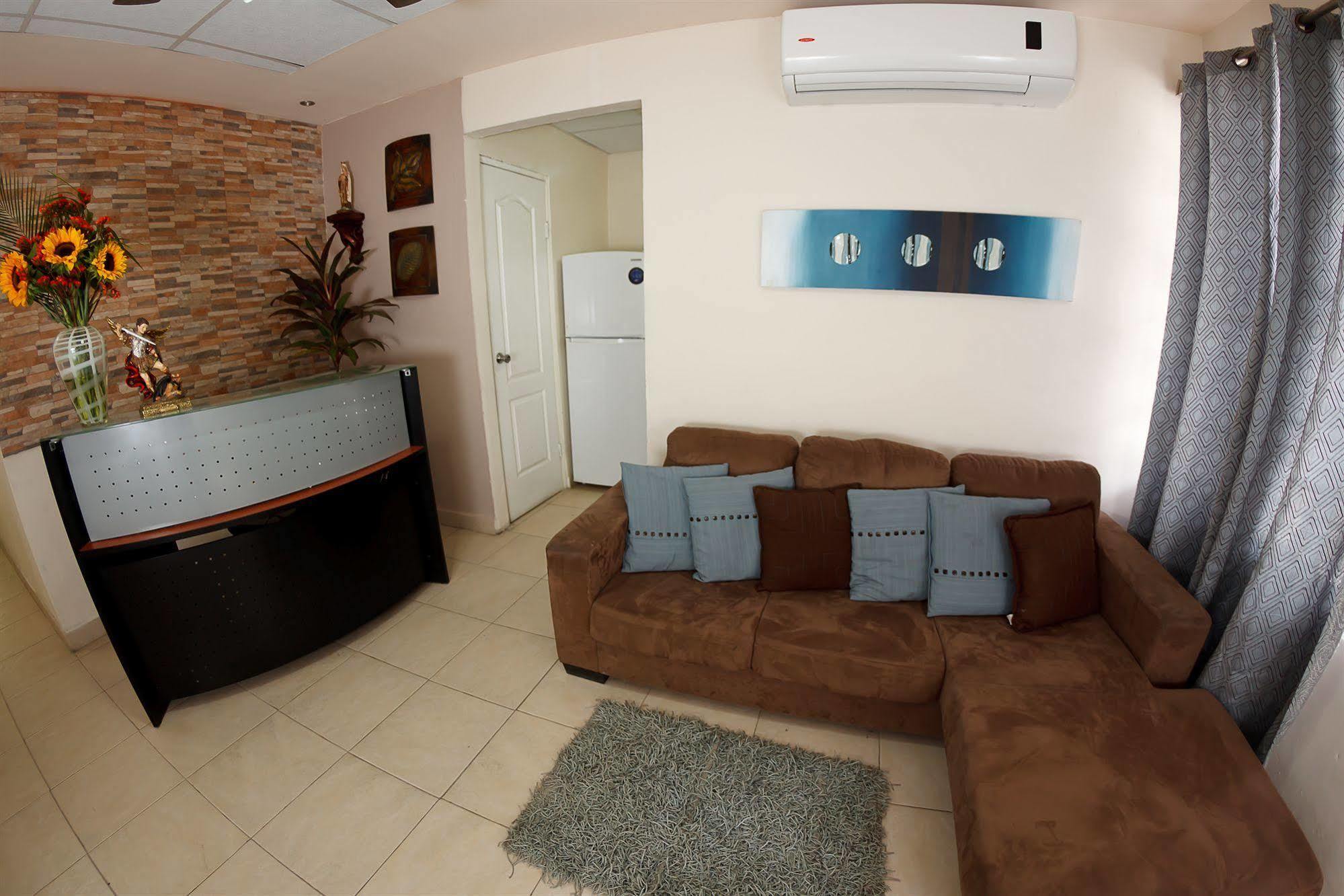 Hostal Gemar Panama City Eksteriør billede